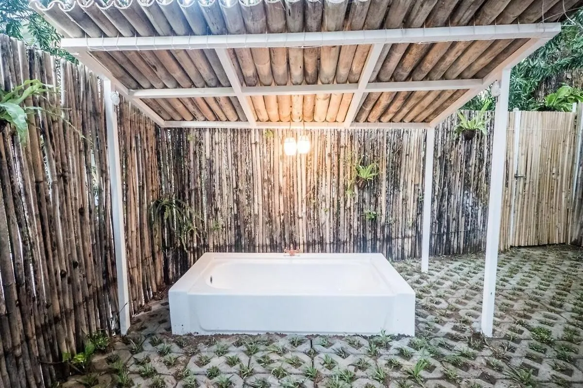 Sangley Nest Eco Home With Self-Service Breakfast - Pet Friendly, Big Garden, Monkeys! Santa Rita