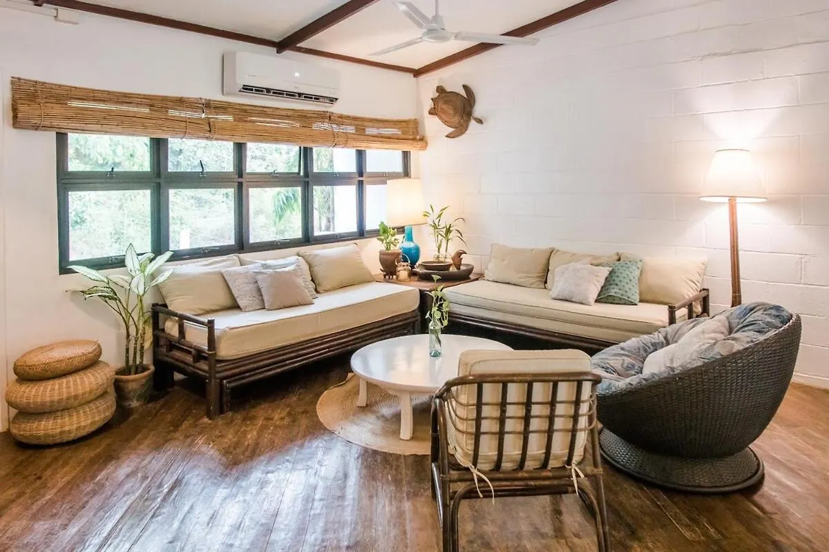 Sangley Nest Eco Home With Self-Service Breakfast - Pet Friendly, Big Garden, Monkeys! Santa Rita